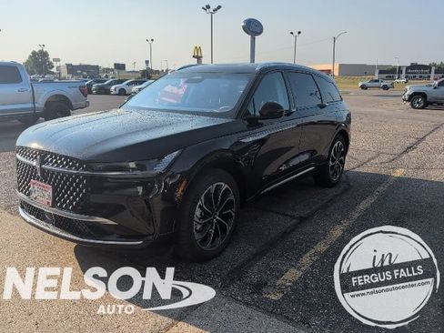 Used 2024 Lincoln Nautilus Reserve w/ Equipment Group 202A AWD/4WD image 1