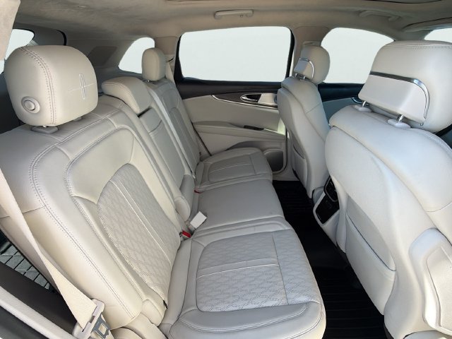 Used 2019 Lincoln Nautilus Black Label AWD/4WD image 13