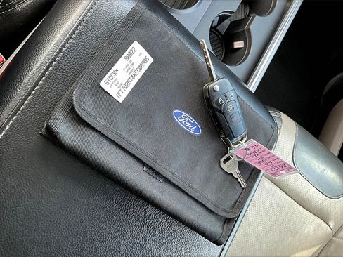 Used 2019 Ford F250 XLT w/ XLT Premium Package image 11