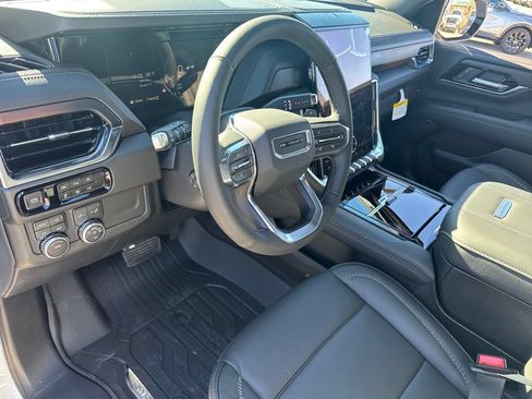 New 2026 GMC Yukon XL Denali w/ LPO, Floor Liner Package AWD/4WD image 16