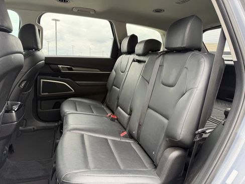 Used 2020 Kia Telluride S w/ S 8 Passenger Seating Package AWD/4WD image 26