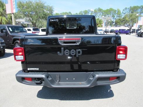New 2026 Jeep Gladiator Sport AWD/4WD image 5