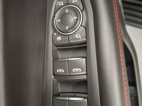 Used 2025 GMC Yukon AT4 Ultimate AWD/4WD image 26