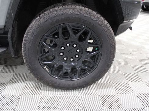 New 2025 GMC Hummer EV 2X image 46