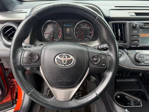 Used 2016 Toyota RAV4 SE FWD image 14