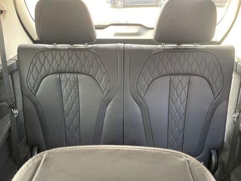 Used 2020 BMW X7 xDrive40i w/ Premium Package image 10