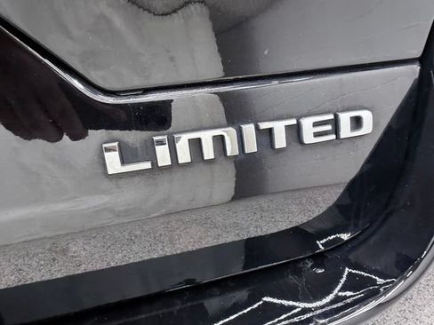 Used 2023 Jeep Grand Cherokee Limited w/ MOPAR Finishing Package AWD/4WD image 12