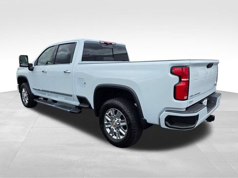 New 2026 Chevrolet Silverado 2500 High Country w/ High Country Premium Package AWD/4WD image 7