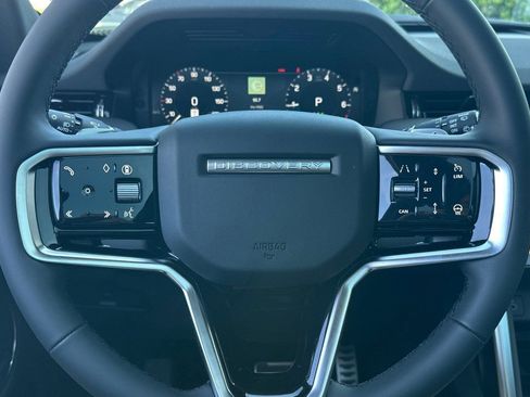 New 2025 Land Rover Discovery Sport Dynamic SE AWD/4WD image 15