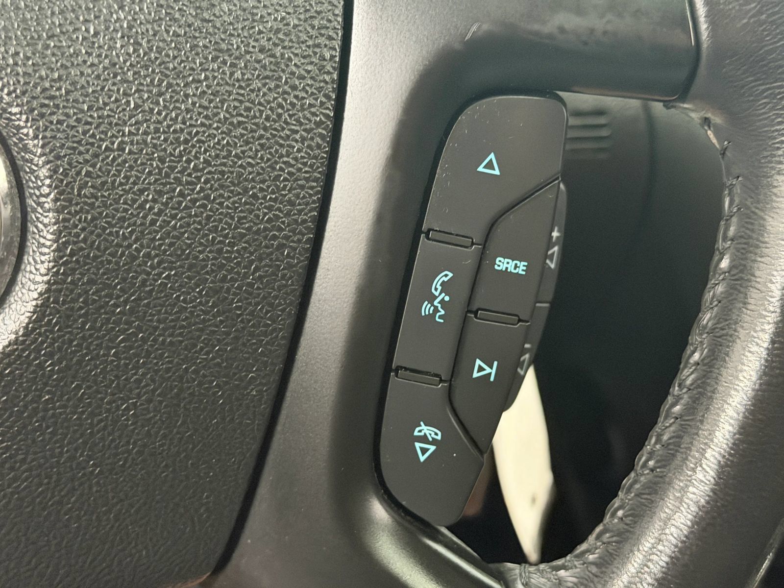 Used 2013 Buick Enclave Premium AWD/4WD image 28