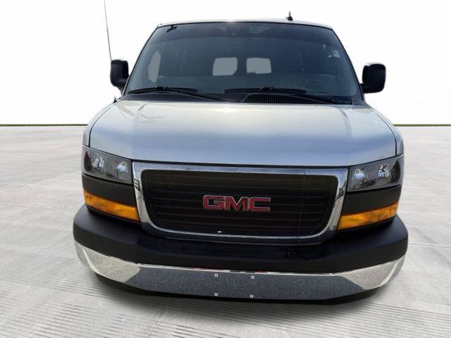 Used 2023 GMC Savana 3500 LS w/ Chrome Appearance Package RWD image 3