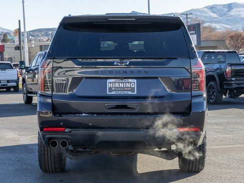 Used 2025 Chevrolet Suburban Z71 image 4