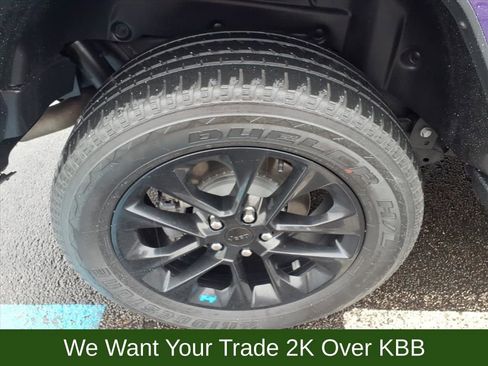 Used 2023 Jeep Wrangler Unlimited Sahara w/ Cold Weather Group image 19