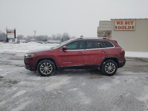 Certified 2019 Jeep Cherokee Latitude Plus w/ Comfort/Convenience Group image 2