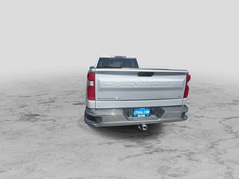 Used 2019 Chevrolet Silverado 1500 LT image 7