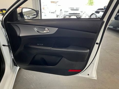 Used 2023 Kia Forte LX FWD image 12