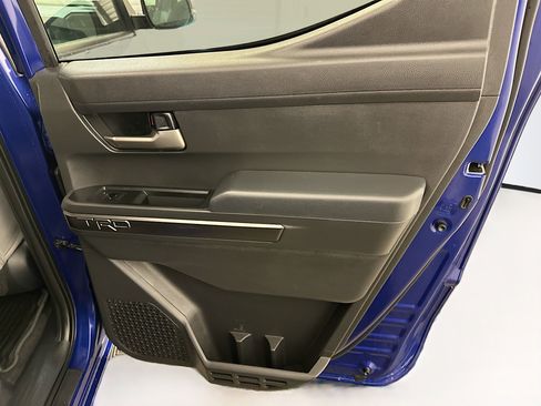 Used 2024 Toyota Tacoma TRD Sport w/ TRD Sport Upgrade Package image 31