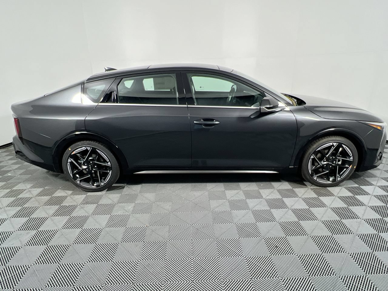New 2026 Kia K4 GT-Line w/ GT-Line Premium Package FWD image 2
