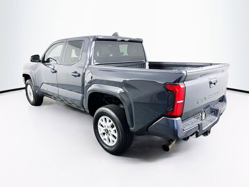 Used 2025 Toyota Tacoma SR5 image 5