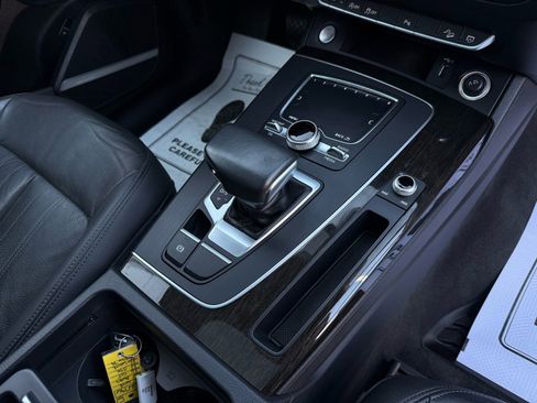 Used 2018 Audi Q5 2.0T Premium Plus w/ Premium Plus Package image 27