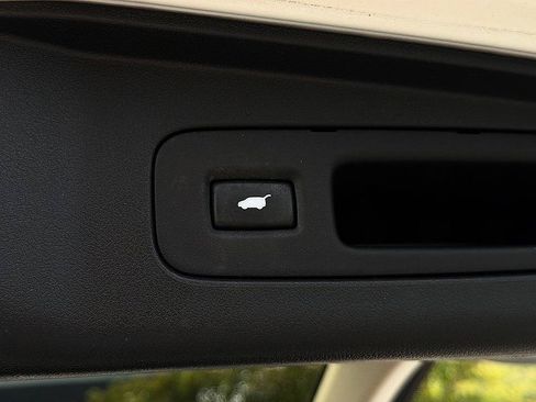 Used 2016 Honda CR-V Touring image 29