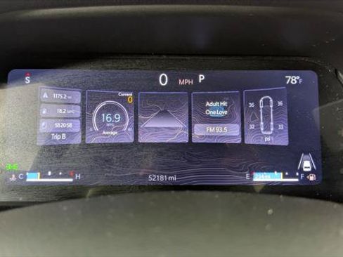Used 2024 Jeep Grand Cherokee Altitude RWD image 32