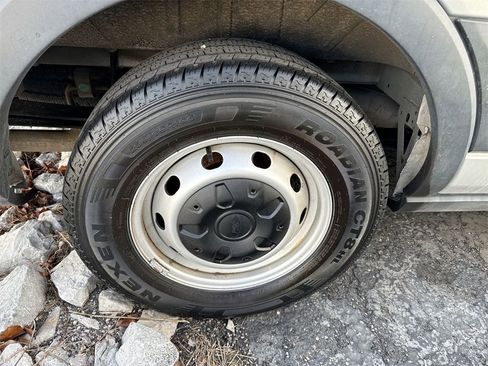 Used 2020 Ford Transit 350 XL image 5