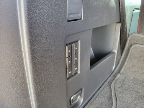 Used 2022 Ford Expedition Limited image 8