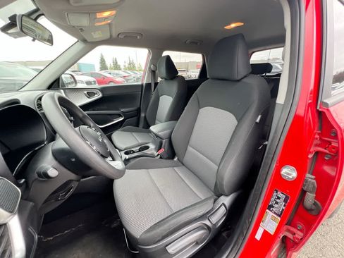 Certified 2024 Kia Soul LX w/ Option Group 015 FWD image 11