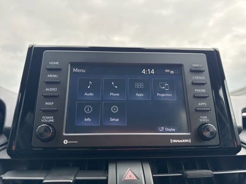 Used 2022 Toyota RAV4 XLE image 24