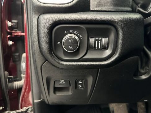 Used 2019 RAM 1500 Laramie AWD/4WD image 29