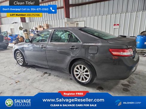 Used 2011 Toyota Camry XLE w/ XLE Extra-Value Pkg #2 FWD image 3