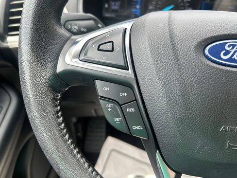 Used 2023 Ford Edge SEL AWD/4WD image 23