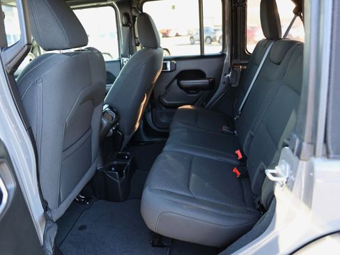 Used 2022 Jeep Wrangler Unlimited Sport image 23