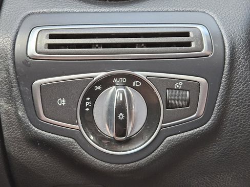 Used 2015 Mercedes-Benz C 300 Sedan image 21