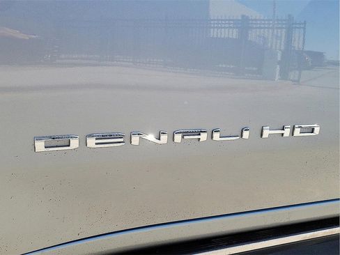 Certified 2024 GMC Sierra 2500 Denali Ultimate image 9