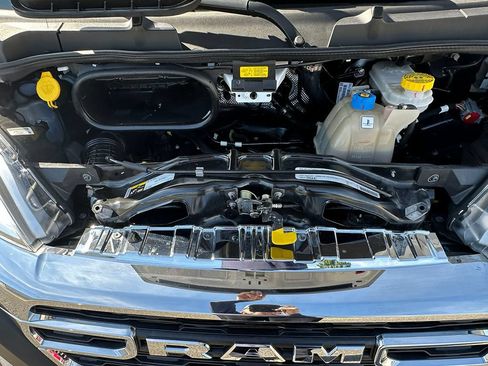 Used 2025 RAM ProMaster 2500 w/ U-Haul Equipment Group FWD image 34