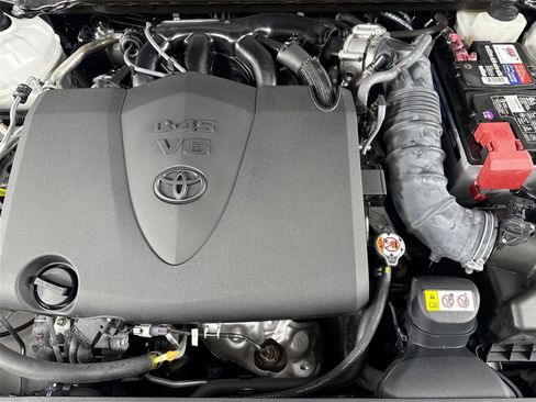 Certified 2023 Toyota Camry XLE FWD image 43