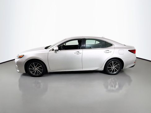 Used 2017 Lexus ES 350 w/ Premium Package FWD image 4