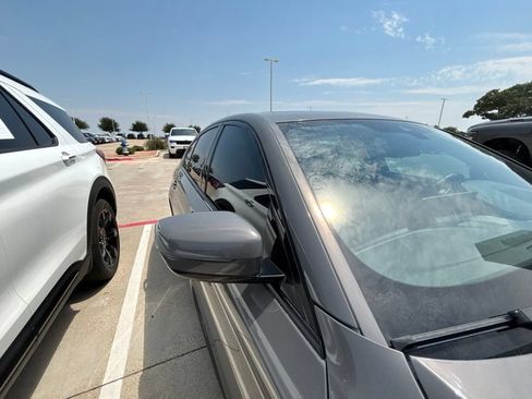 Used 2022 BMW 530e w/ Premium Package RWD image 13