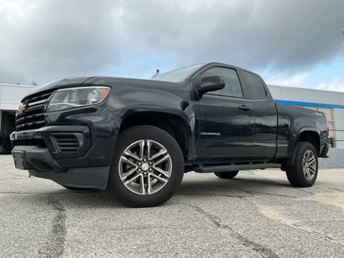Certified 2022 Chevrolet Colorado W/T w/ Custom Special Edition AWD/4WD image 2