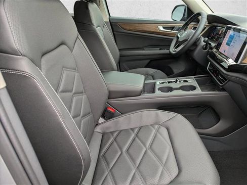 New 2026 Volkswagen Atlas SE image 25