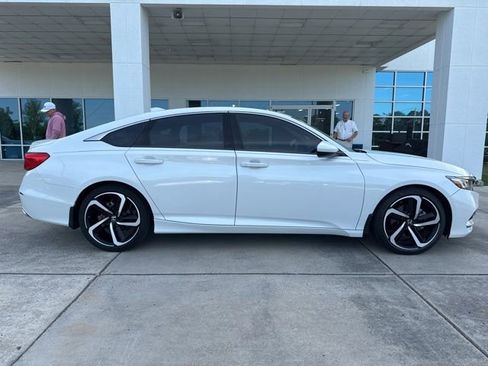 Used 2019 Honda Accord Sport image 8