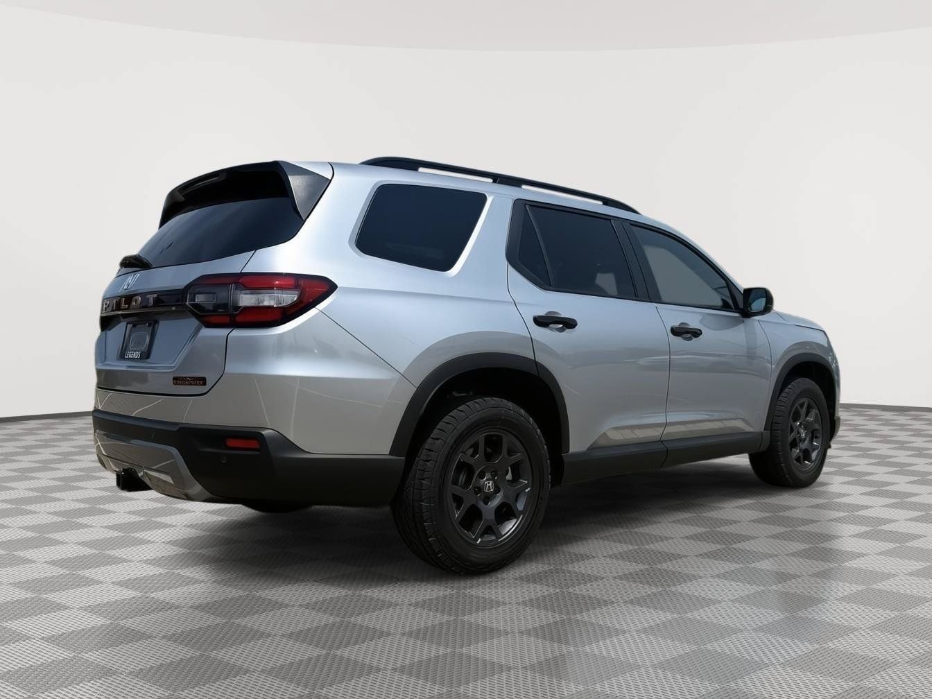 Certified 2026 Honda Pilot TrailSport image 6