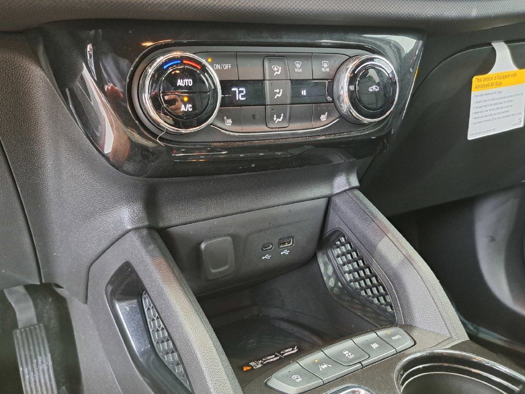 Used 2024 Chevrolet TrailBlazer RS w/ Convenience Package AWD/4WD image 16
