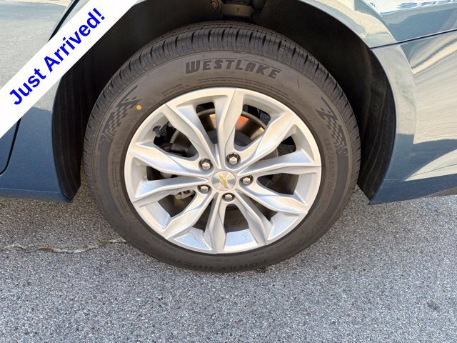 Used 2025 Chevrolet Malibu LT FWD image 13