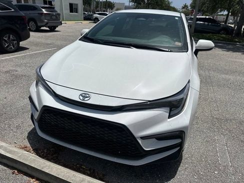 Used 2025 Toyota Corolla SE FWD image 8