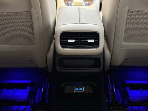 Used 2025 Mercedes-Benz GLE 450 4MATIC image 42