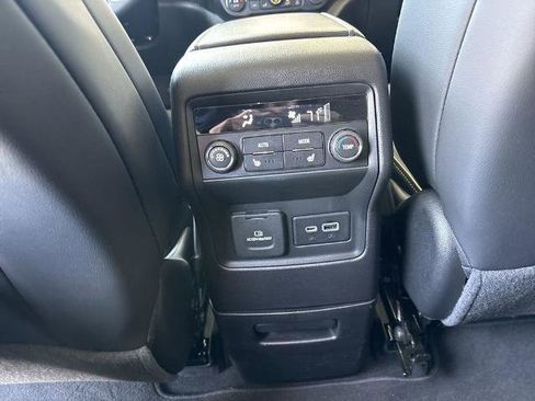 Certified 2023 GMC Acadia Denali w/ Denali Ultimate Package FWD image 22