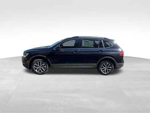 Used 2019 Volkswagen Tiguan SE w/ Panoramic Sunroof Package AWD/4WD image 4